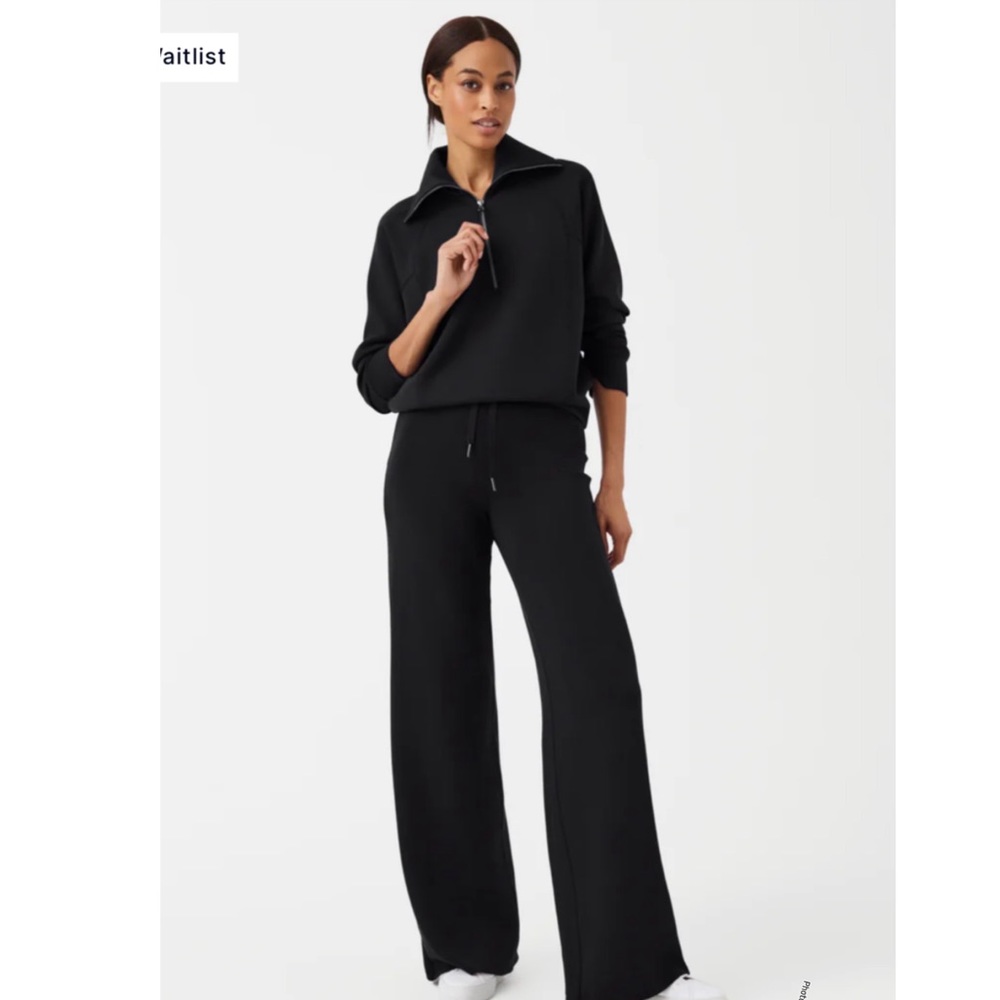 SPANX AirEssentials Wide Leg Pant size small petite